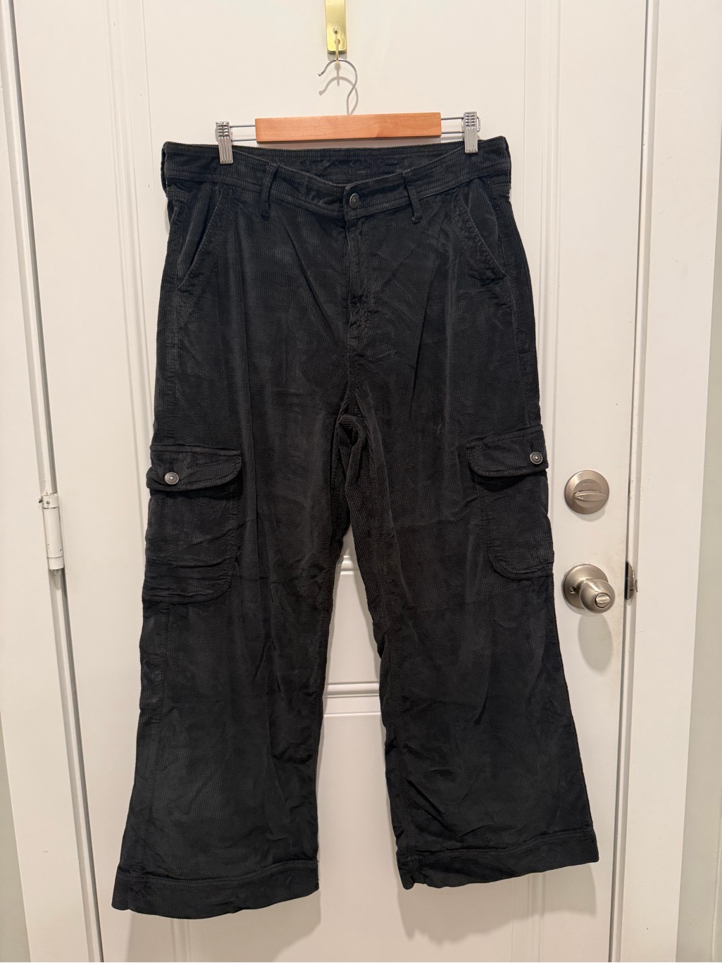 Ae Corduroy Black Wide-Leg Cargo Pants